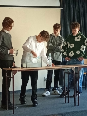 7dd06e40-848a-4fc4-b0fa-c06480469e1b.jfif