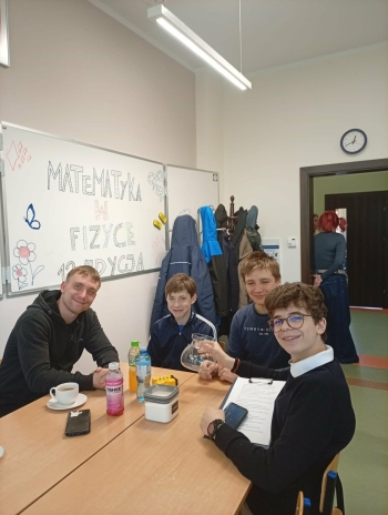 b79ddf6c-cbb8-497a-b690-6499093a63ca.jfif