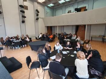 7f8a102c-2fd2-4c73-b62c-07ad5e3e739d