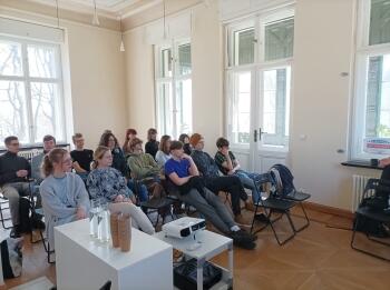 b955ac5e-8c79-4d70-bf77-c2b94f2253fd