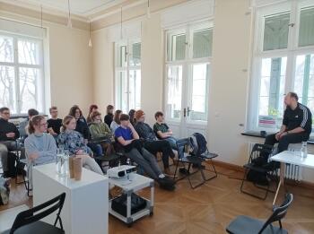 e04f2e75-2ff2-4e22-bc68-3d4649b2509d