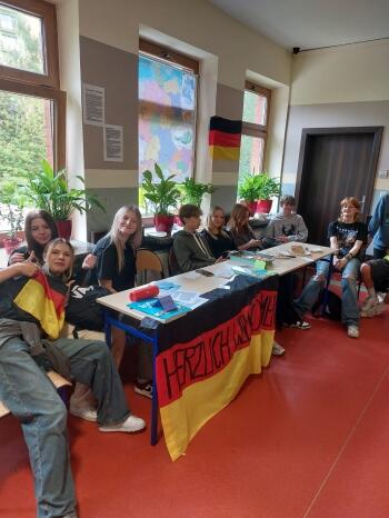 f33cfe2f-eaac-4071-9726-a77321f3e7e6