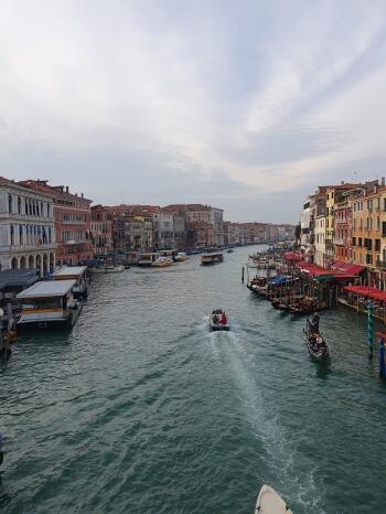 f6e0f16b-4efc-4950-9719-cab57d74178b