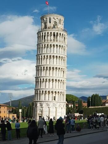 8c64e12d-3e8f-4667-b181-acdc49fcd27c