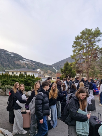 482242842_1220838990045925_6002201986577908871_n