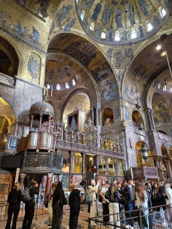 482243840_1223207986475692_6750228006893200326_n