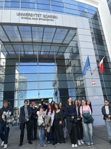 Wyklad na UG ''Czy temat naprawdę leży na ulicy?”