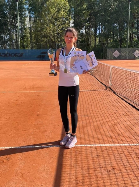 Natalia z sukcesami tenisa ziemnego 
